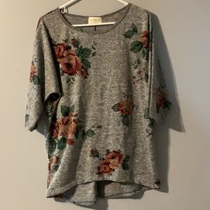Bobbie Brooks Size Large Floral Gray 3/4 Sleeve Top